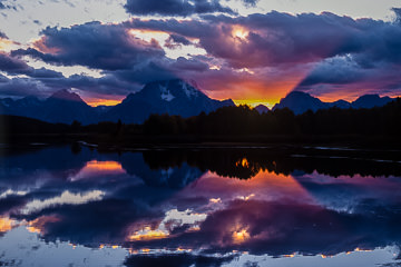AM-LA-016&nbsp;&nbsp;&nbsp;&nbsp;&nbsp;&nbsp;&nbsp;&nbsp; Sunset At Jackson Lake, Grand Teton National Park, Wyoming