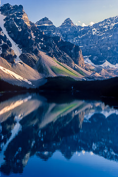 AM-LA-02&nbsp;&nbsp;&nbsp;&nbsp;&nbsp;&nbsp;&nbsp;&nbsp; Reflections at Moraine Lake, Banff National Park, Alberta, Canada
