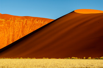 LE-AF-LA-136&nbsp;&nbsp;&nbsp;&nbsp;&nbsp;&nbsp;&nbsp;&nbsp; Angled Dune, Namib-Naukluft National Park, Namib Desert, Namibia