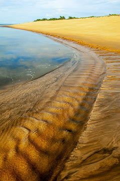 BR-LA-33 Water Flow Pattern, Beach in Mogiquicaba, Bahia, Brazil